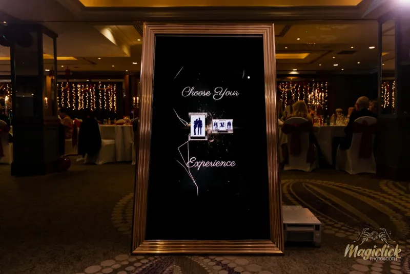 Mirror Booth image
