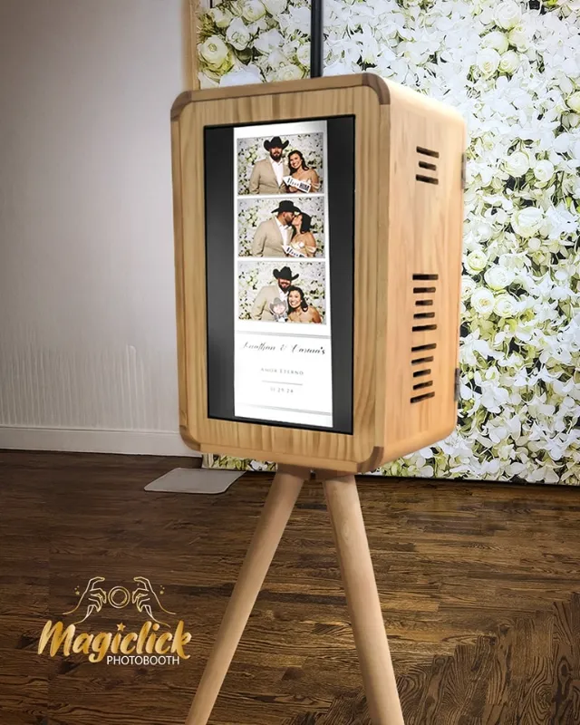 Wooden/Vintage Booth image